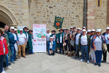 Cofradía de los Cocidos de Cantabria peregrinó a Santo Toribio