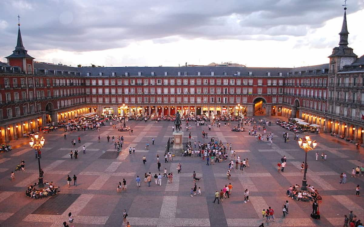 800px Plaza Mayor de Madrid 06 1