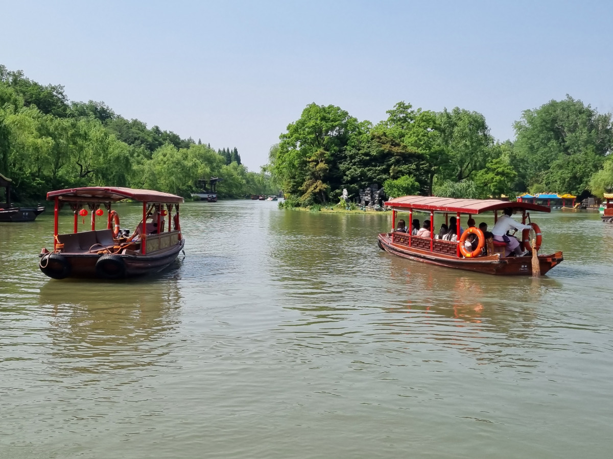 NAVEGANDO EL GRAN CANAL